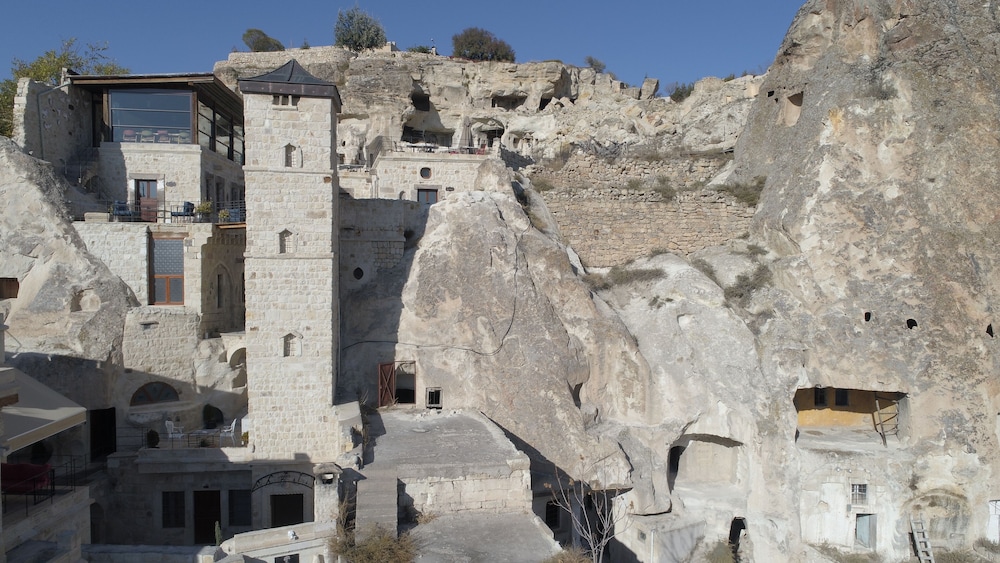 Taru Cave Suites 43/50