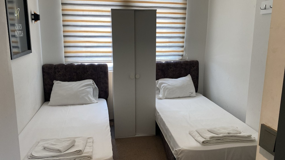 Olsen Hotels 25/48