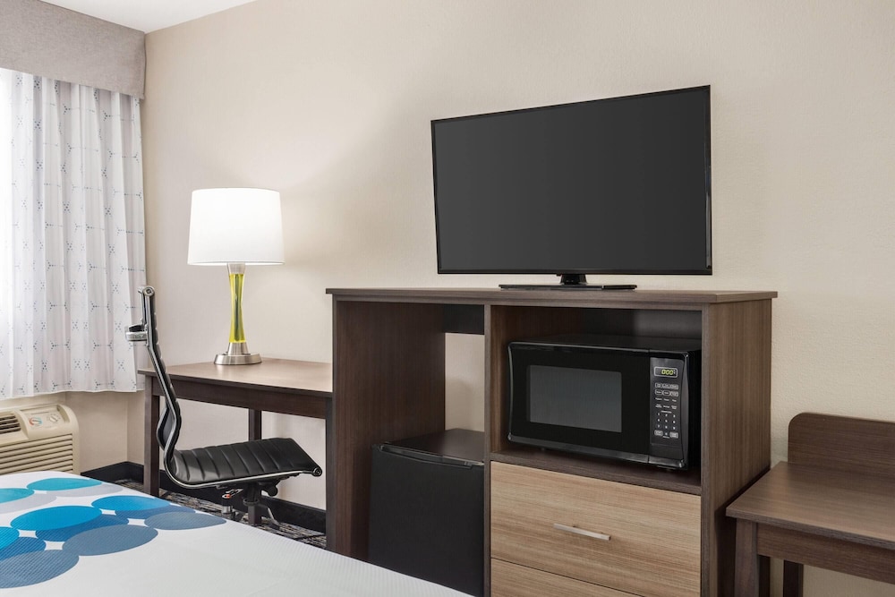 Baymont by Wyndham Blackwell I-35 63/71