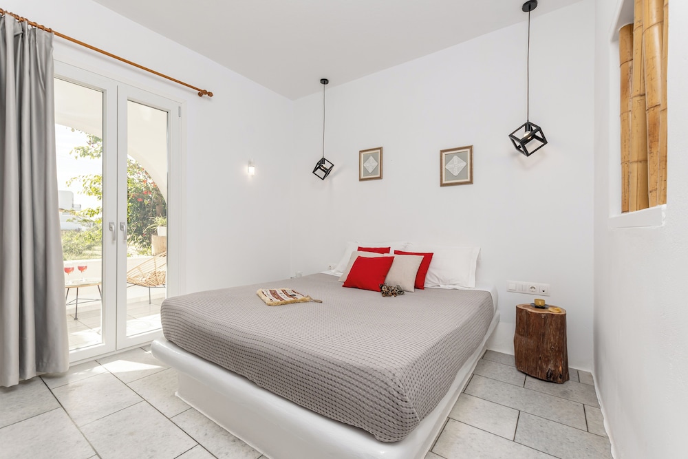 Birbas Hotel 50/128