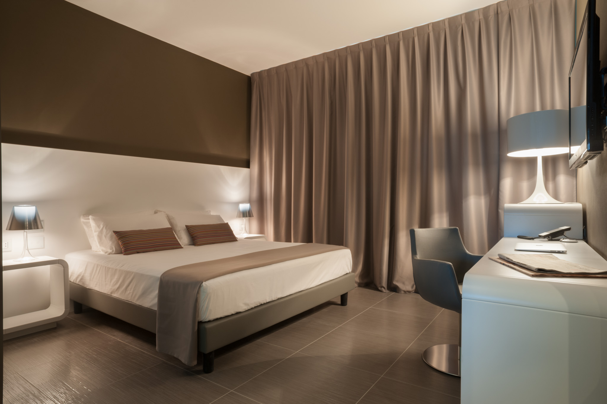 COMFORT, DOUBLE OR TWIN BED