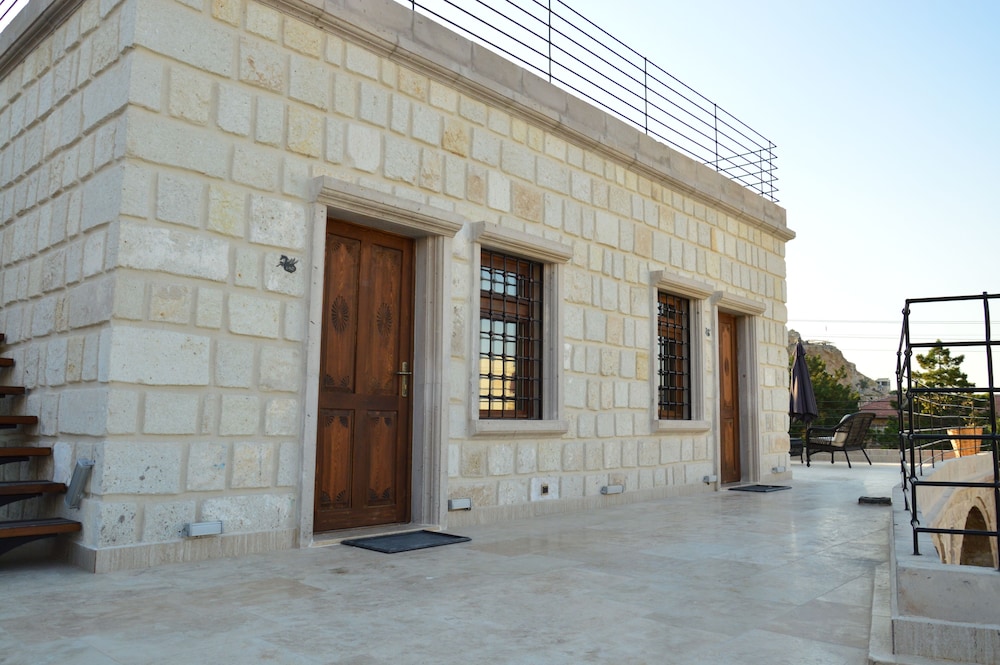 Pegas Cave Suites 40/48