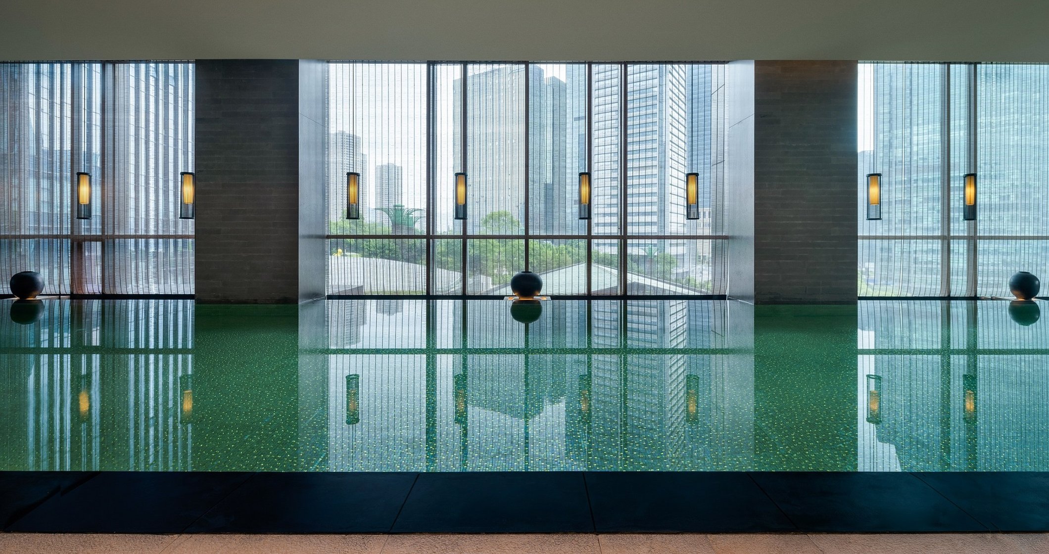 Regent Chongqing 33/81