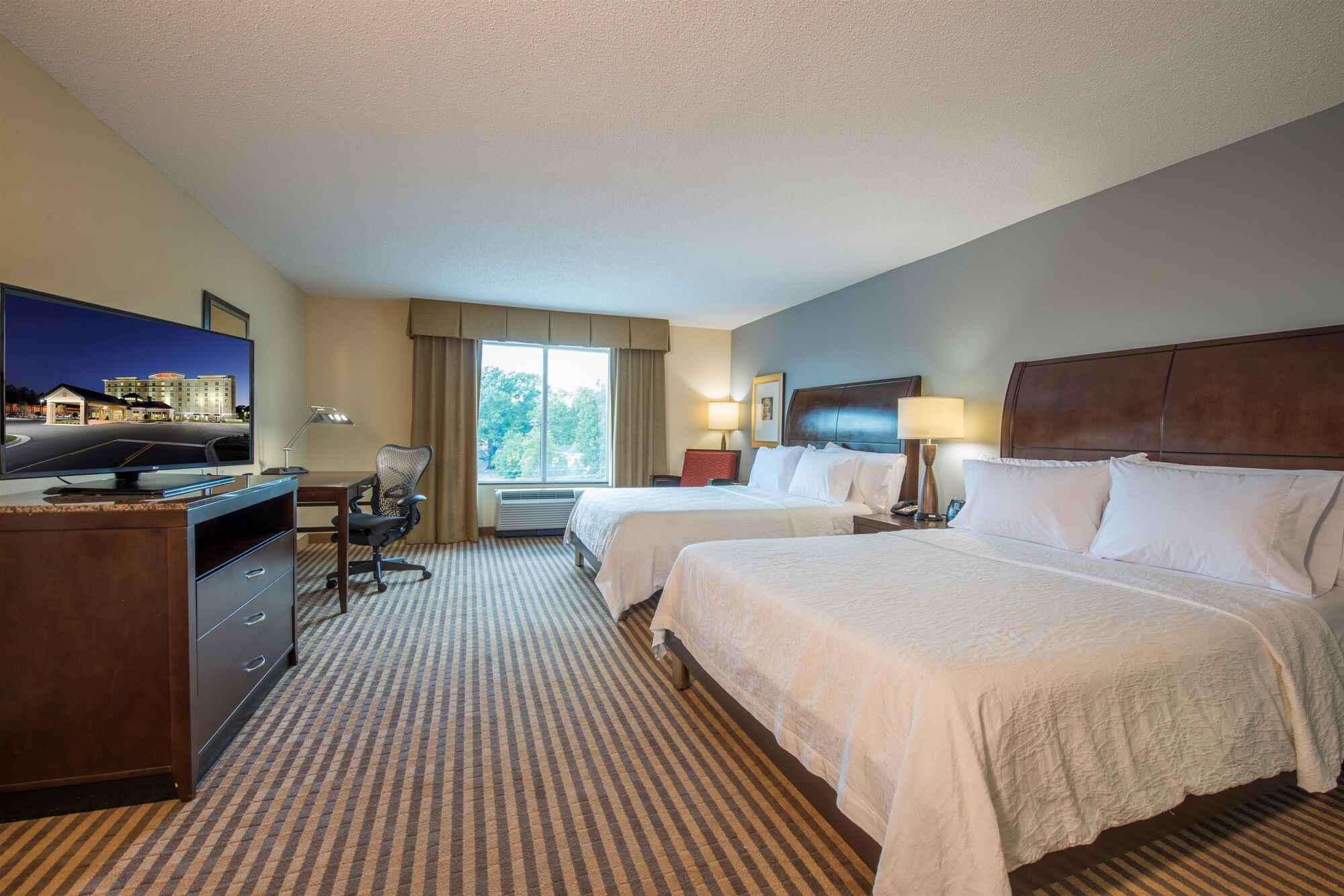 Evolution, 2 Queen Beds