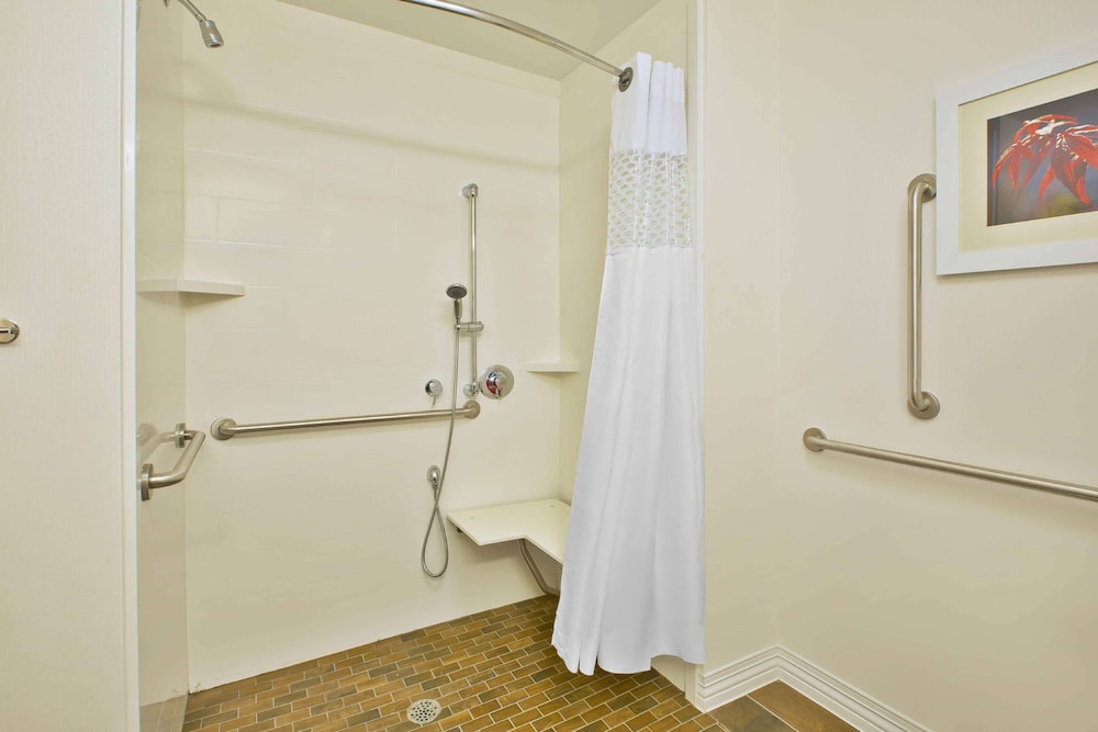 Hampton Inn West Bloomfield Novi 10/43
