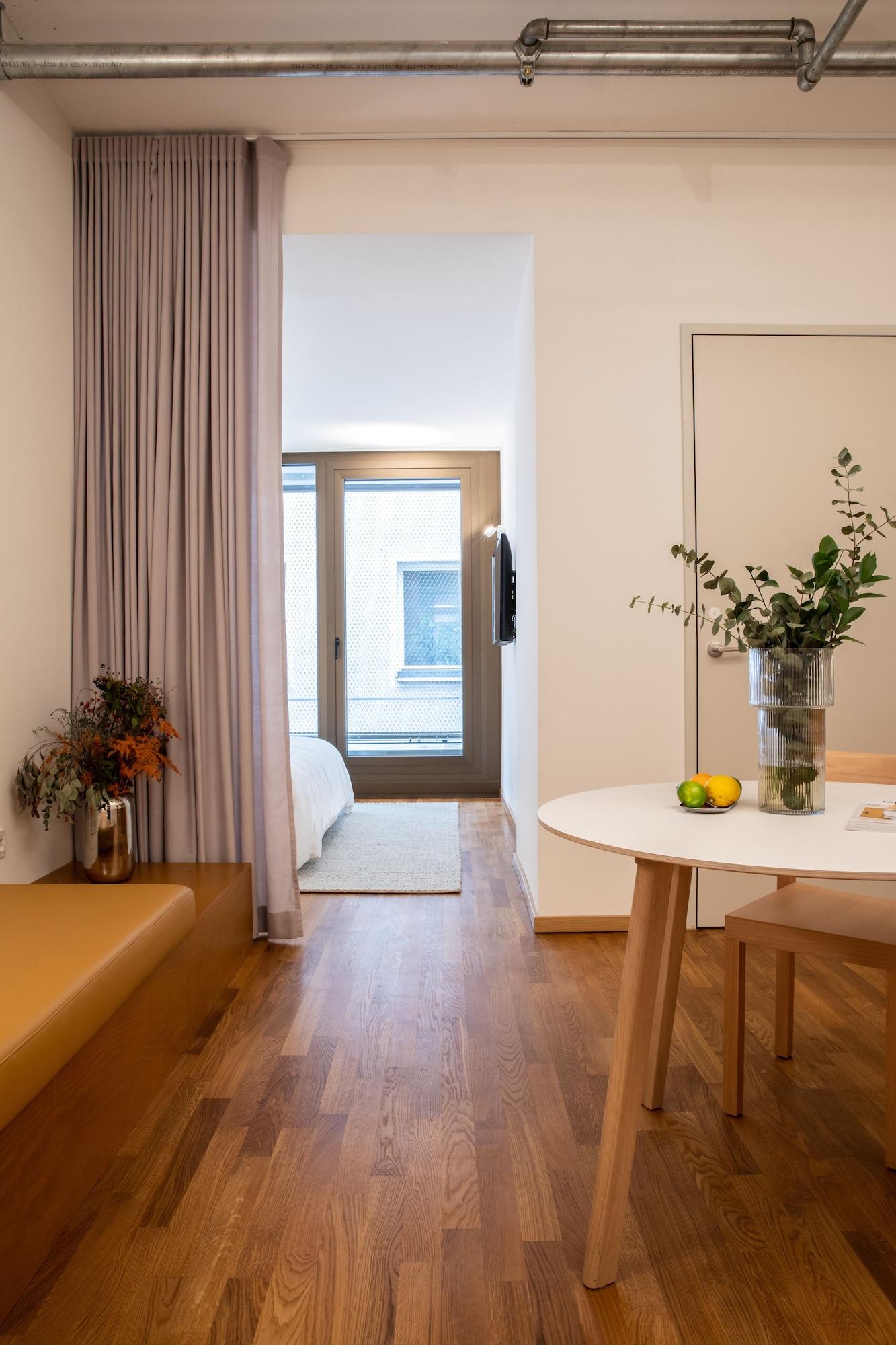 Downtown, Apartment, Kitchen