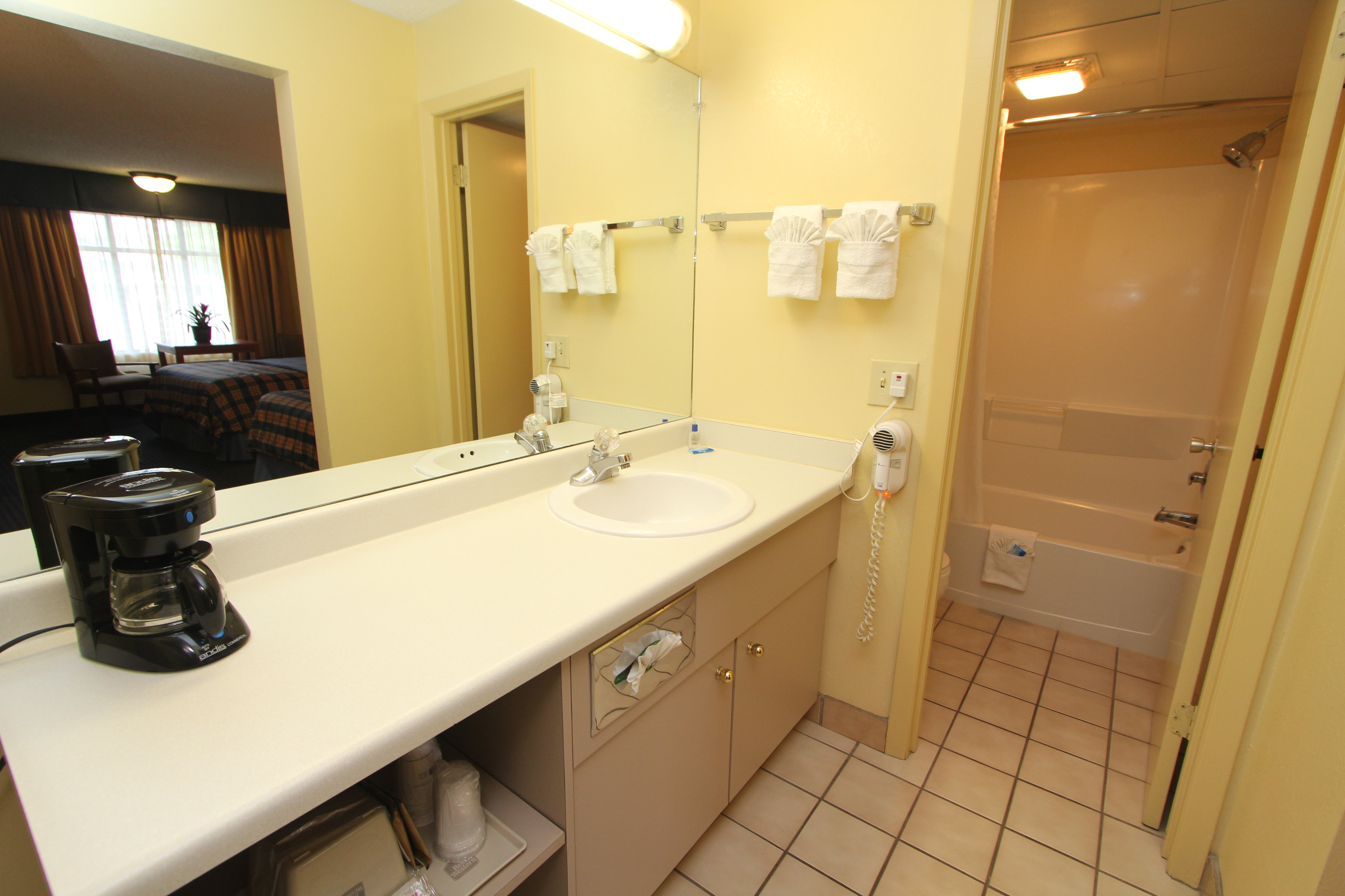 Best Western Plaza Inn 76/78