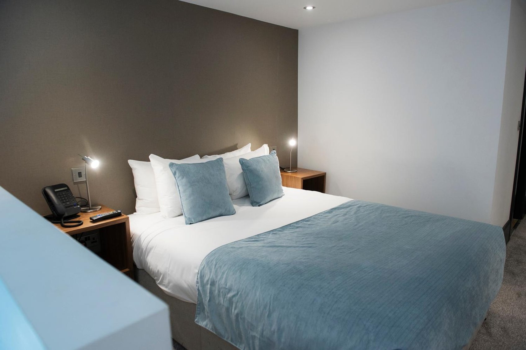 City, Double Bed, No Window