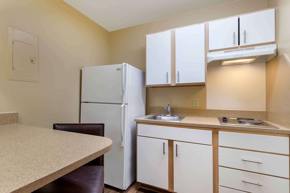 Extended Stay America Select Suites Denver Cherry Creek 54/55