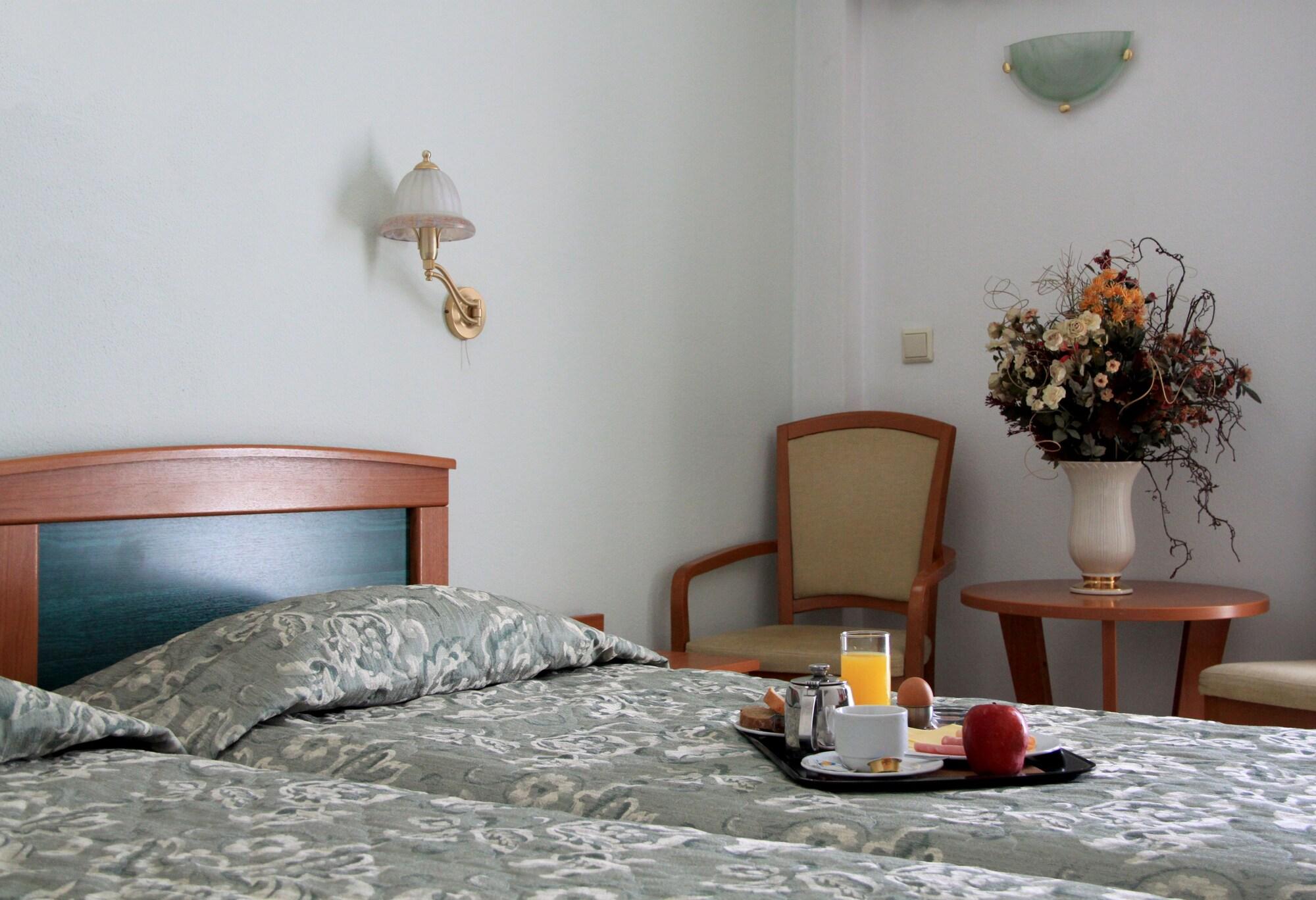 Platon Hotel 44/51