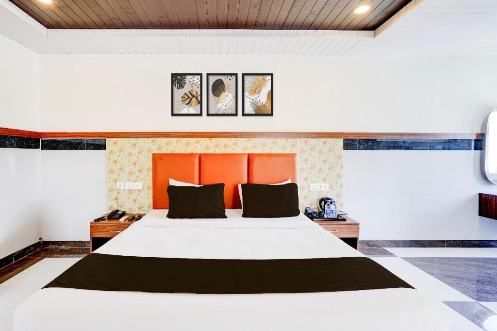 Hotel Grand Orchid 30/38