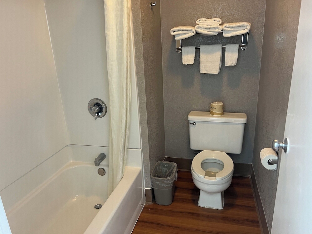 غرفة قياسية بسريرين مزدوجين، Motel6 Odessa 7/8