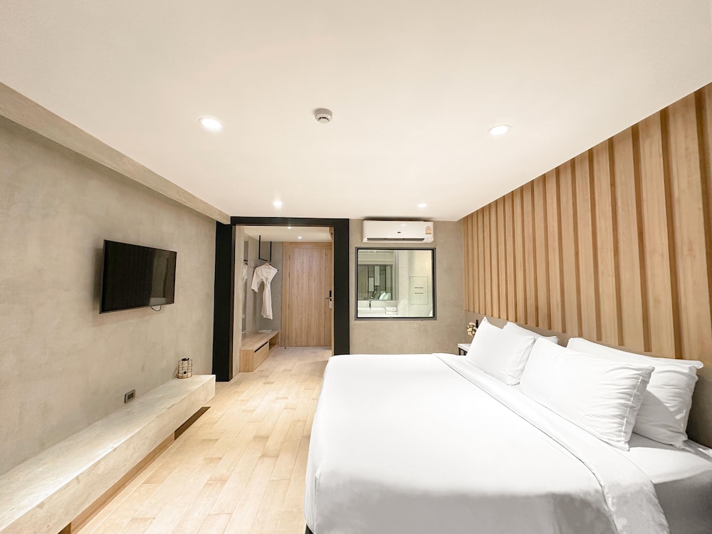 Loft Bangkok Hotel 18/72