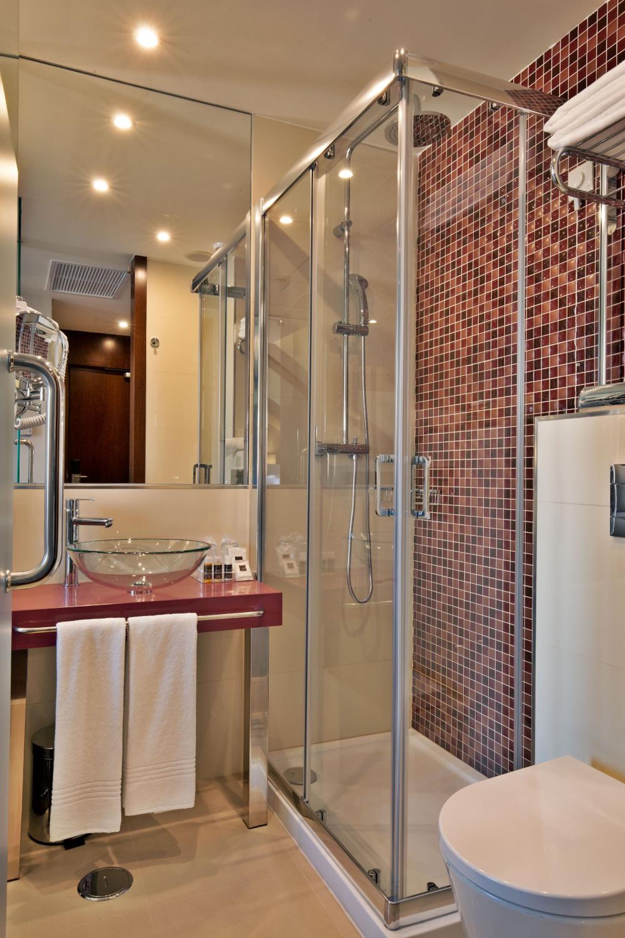 غرفة تنفيذية ثلاثية بسرير مزدوج، Turim Terreiro Do Paco Hotel 4/4