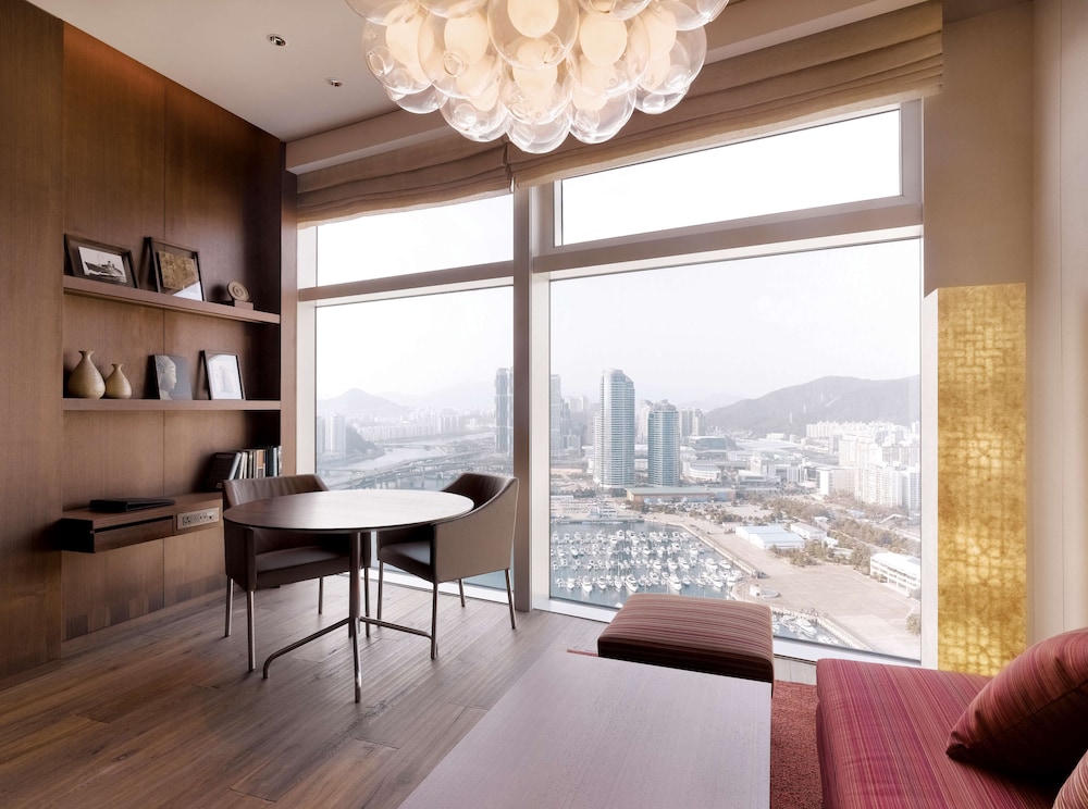 Park Hyatt Busan 62/69