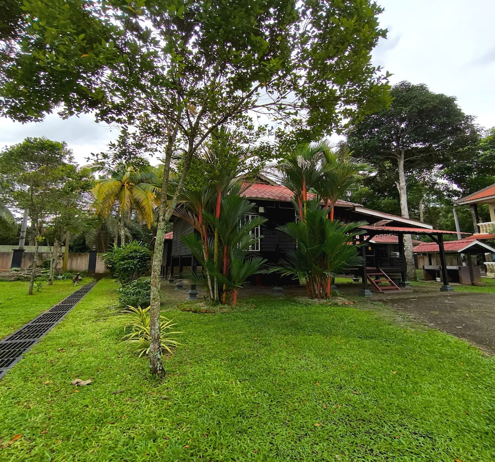 OYO 90906 Rumah Rehat Awana 36/45