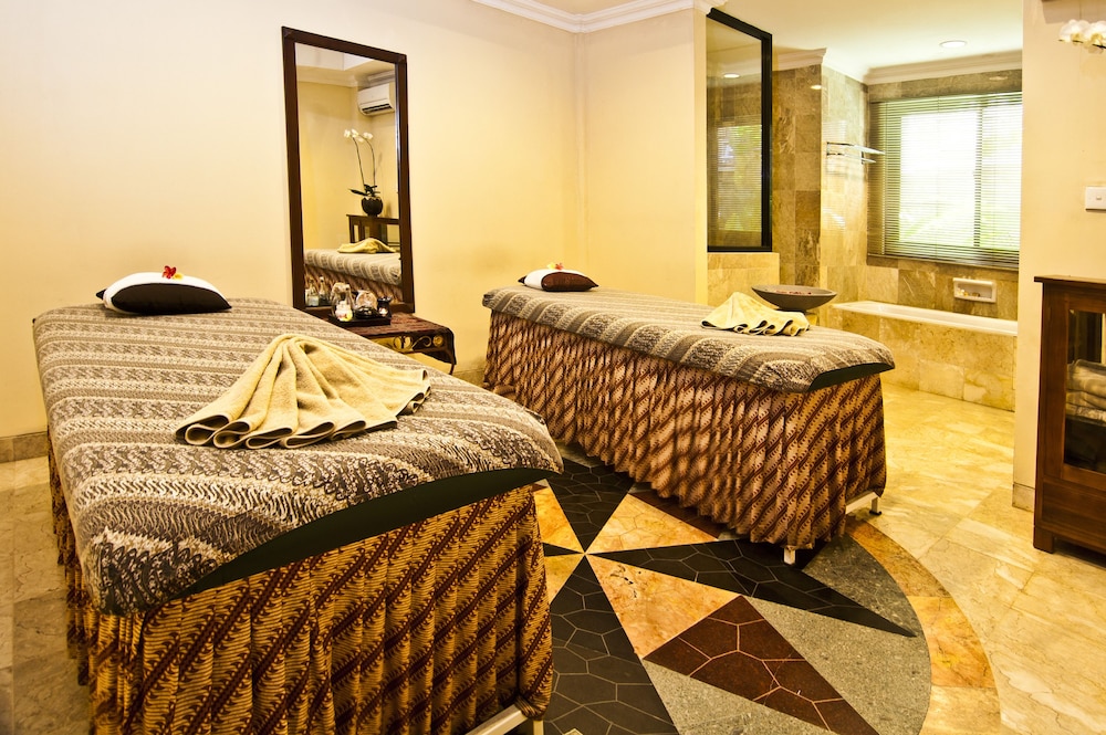 Hotel Kumala Pantai 32/75