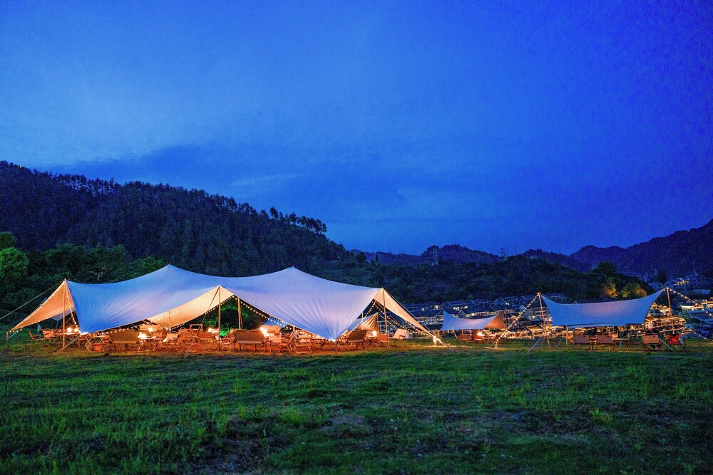 Wyndham Grand Plaza Royale Hot Springs Fenghuang 34/39
