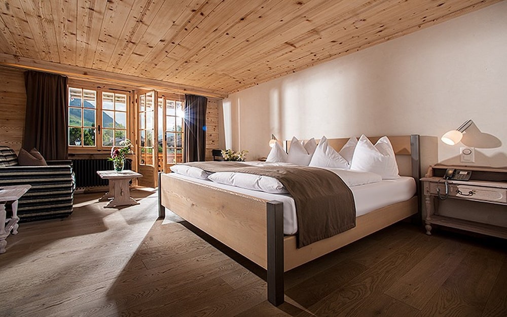غرفة سوبيريور بسرير كينج، Hotel Arc En Ciel Gstaad 2/8