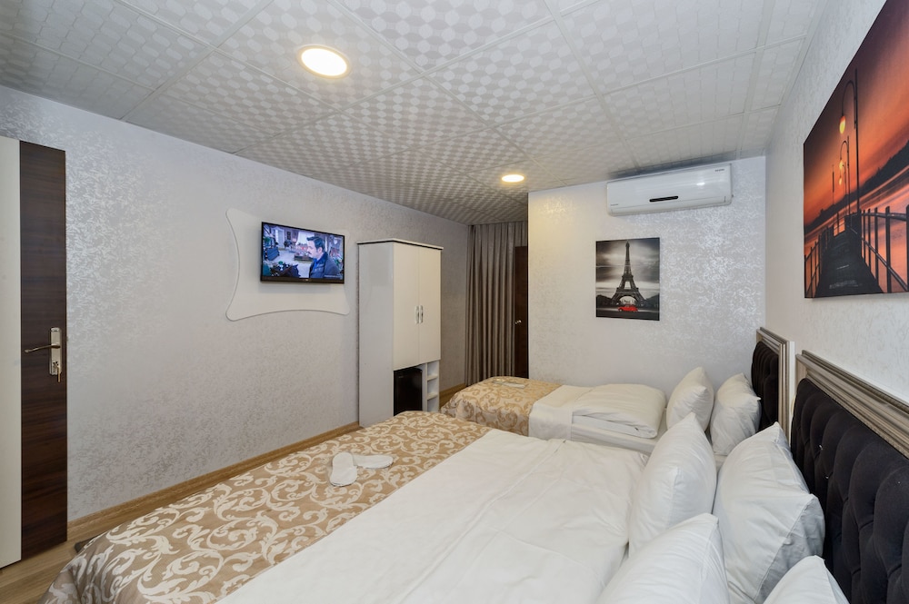 Paradise Airport Hotel 25/53