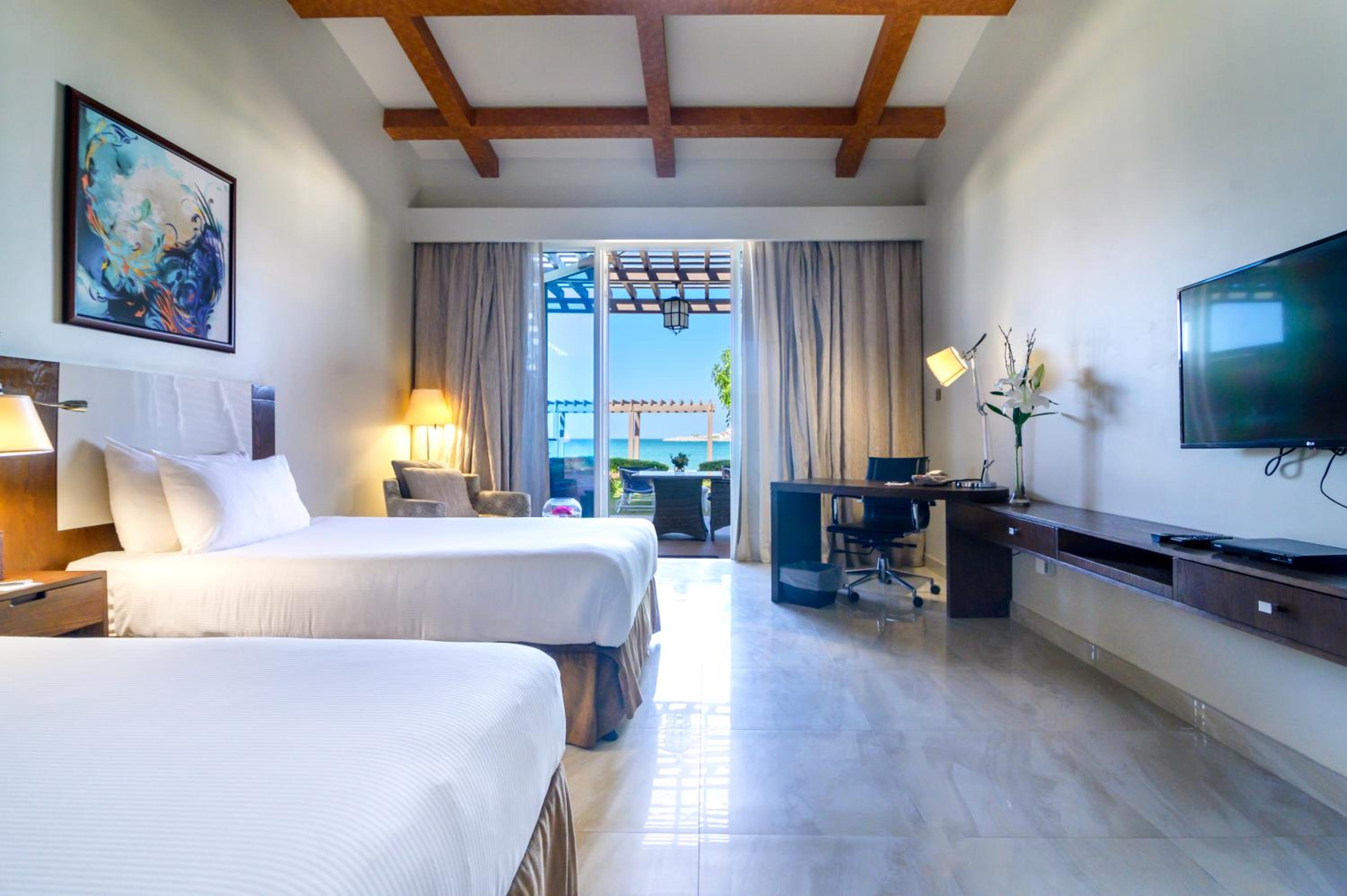 Premium, Chalet, 2 Beds, Beach Front, Private Garden, Terrace