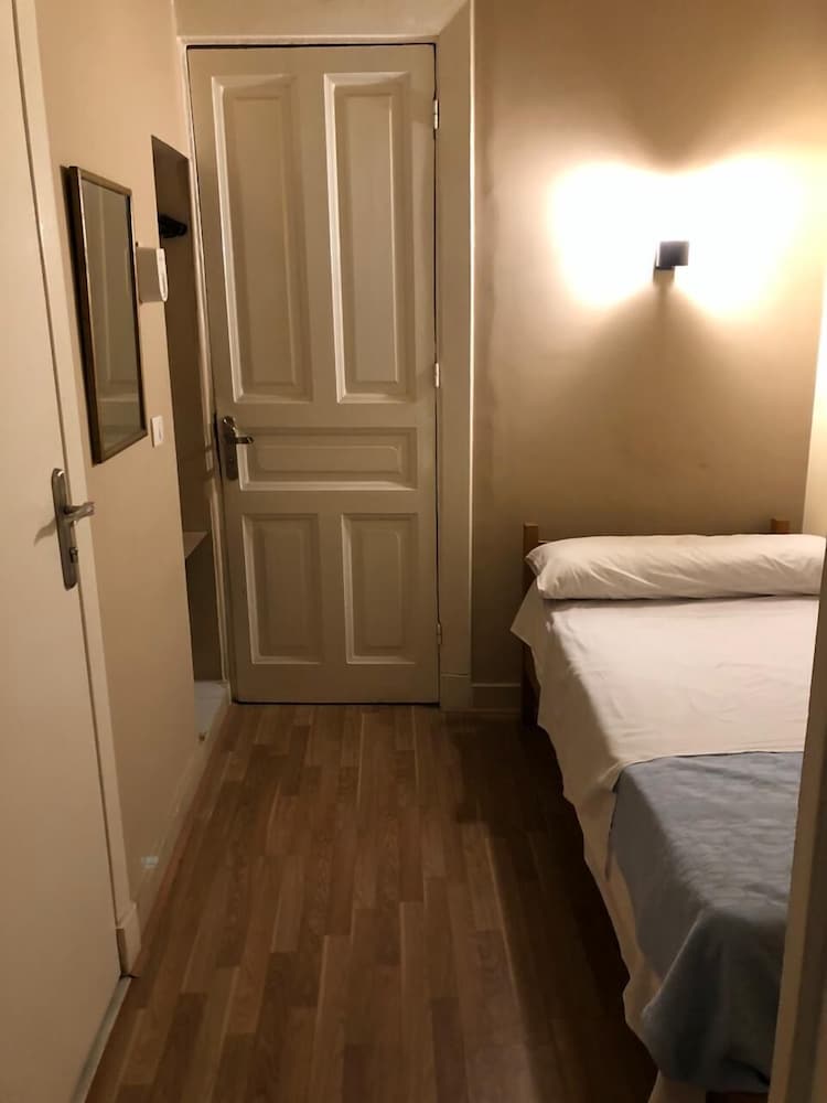 Tulip Hotel 13/35