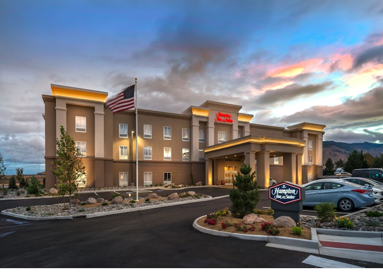 Hampton Inn And Suites Reno West 2/23