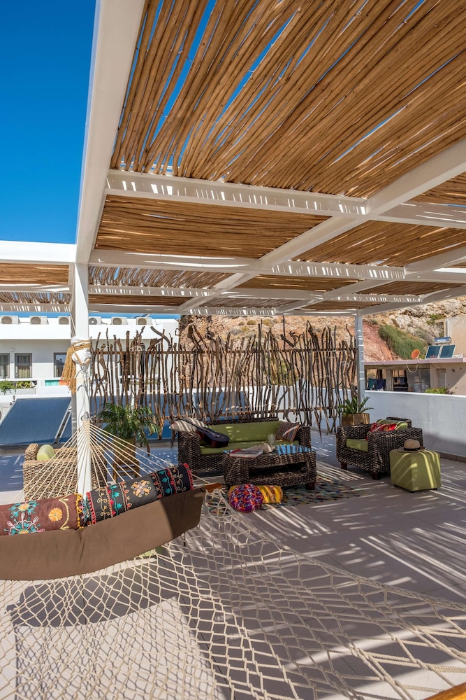 Aris Hotel Paleochora 41/42
