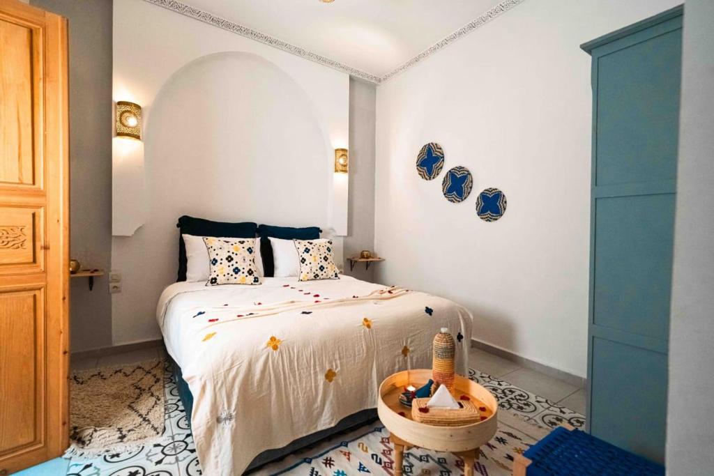 Riad Kiyanjana 28/43
