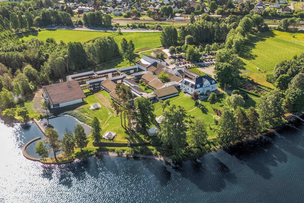 Thorbjornrud Hotel 60/62