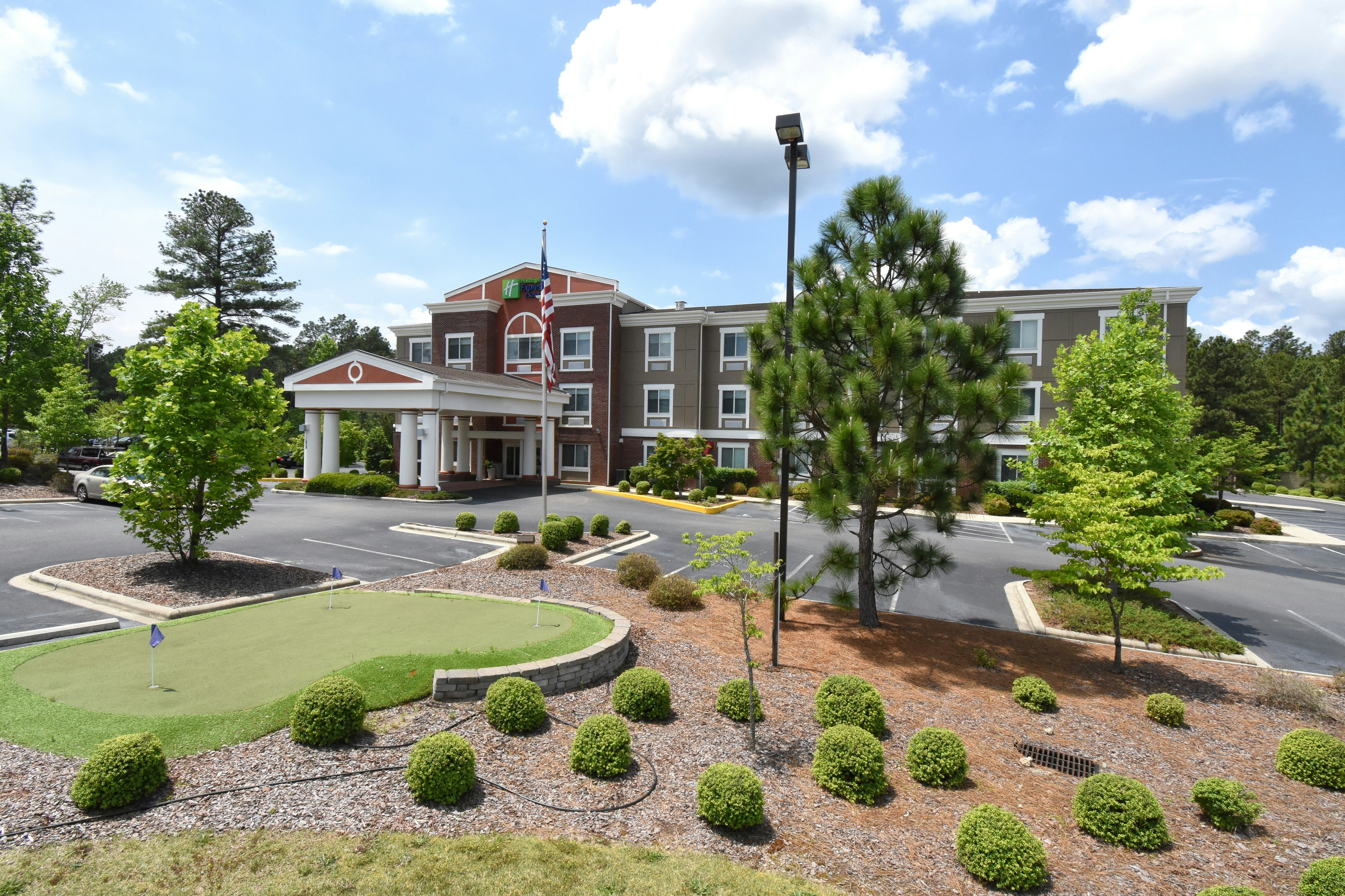 Holiday Inn Express Hotel And Suites Southern Pines Pinehurst Area 39/41
