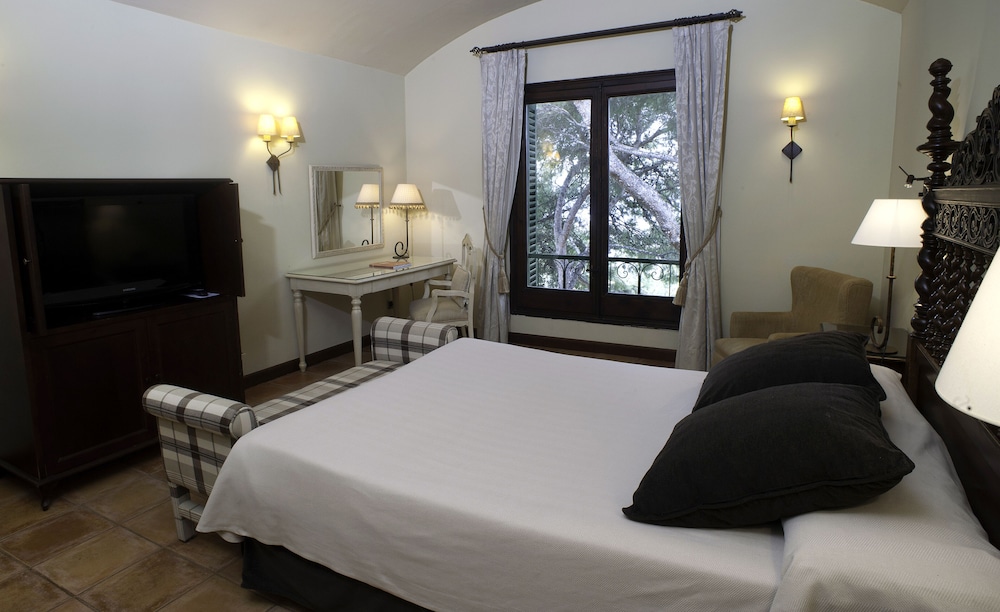 Gran Hotel Rey Don Jaime 33/70