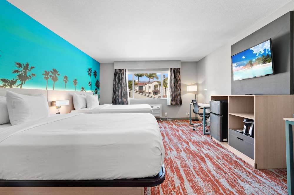 DELUXE, 2 QUEEN BEDS