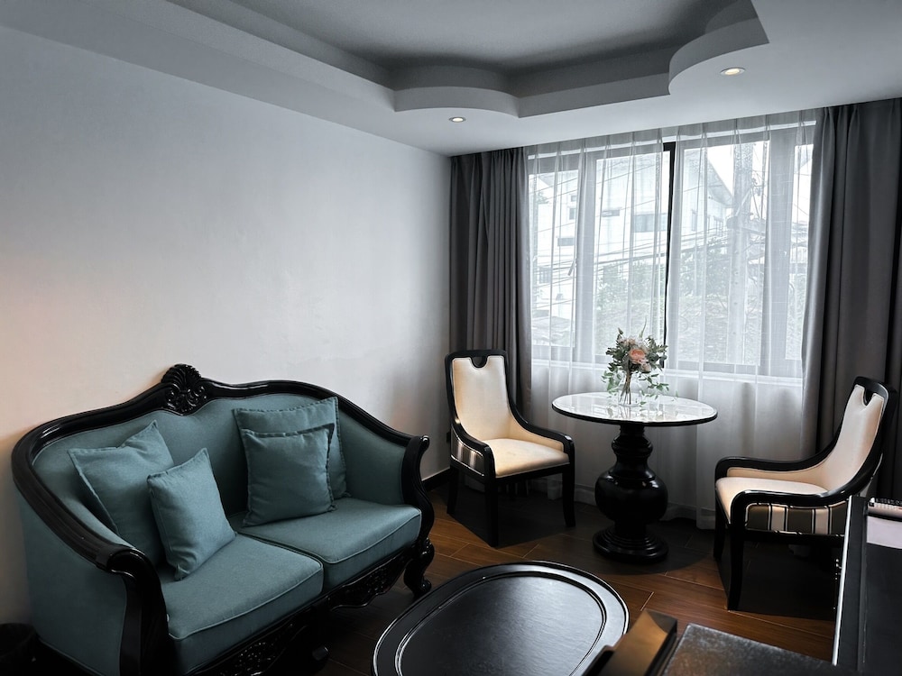 Glory Boutique Suites 32/50