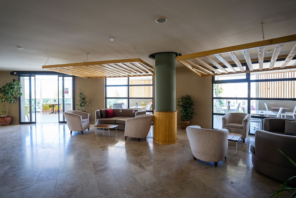 Bodrum Beach Resort 46/65