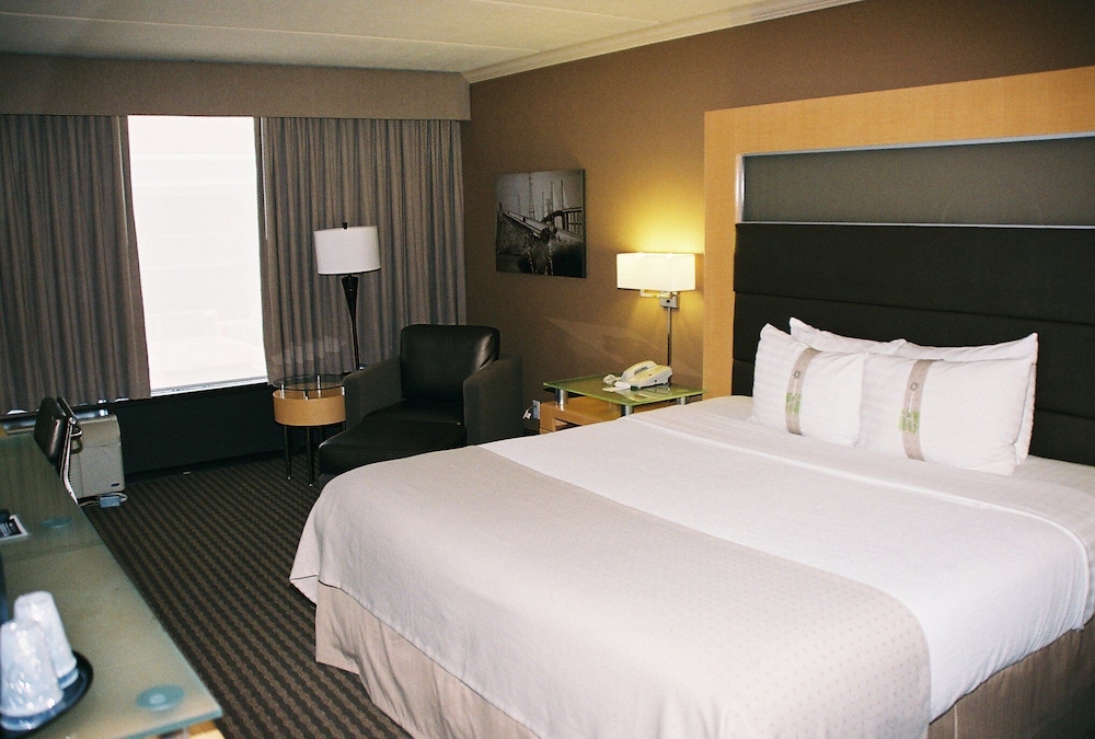 Holiday Inn Port Arthur Park Central By IHG 16/64