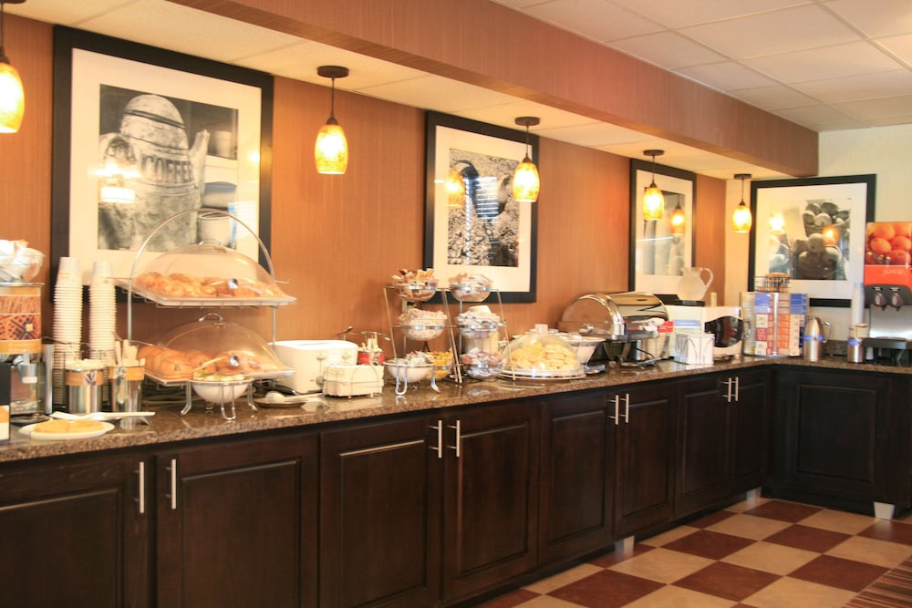 Hampton Inn Clarksville 60/77