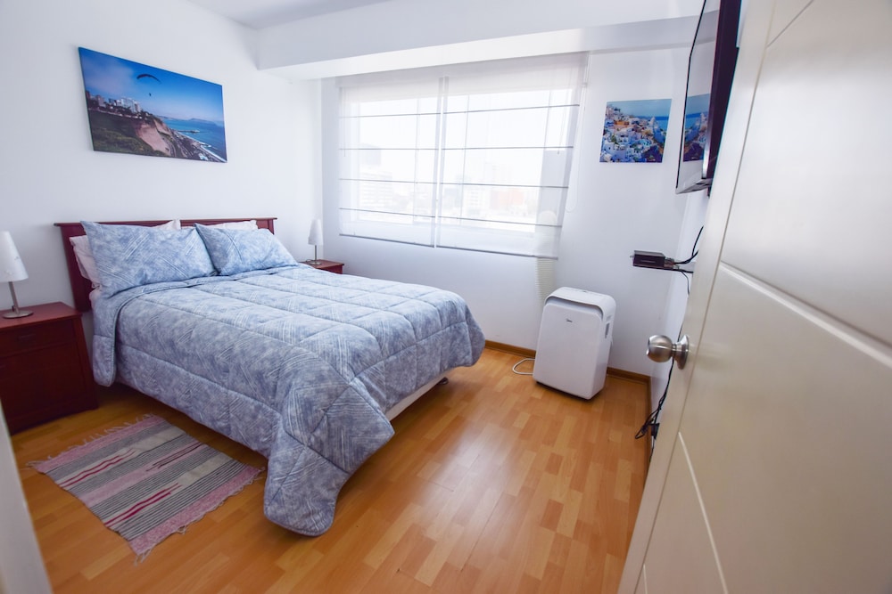 Lux Miraflores Apartments Alcanfores 6/19