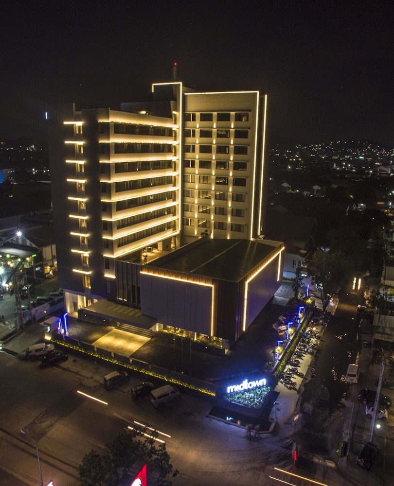 Midtown Hotel Samarinda 59/60