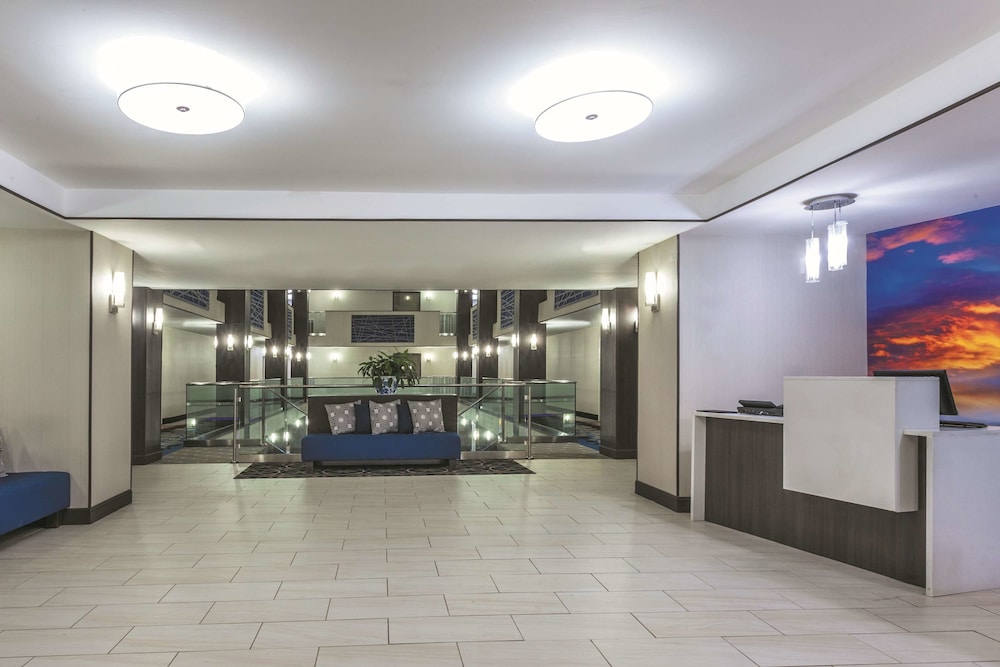 La Quinta Inn & Suites by Wyndham Covington 23/45