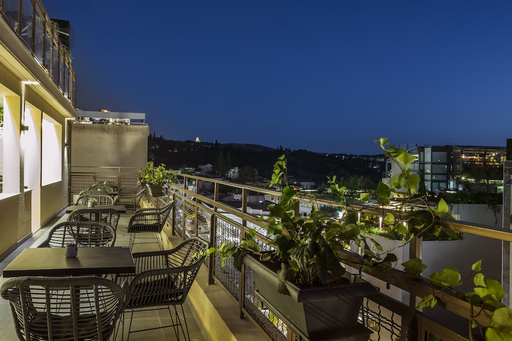 Royalty Hotel Athens 3/37