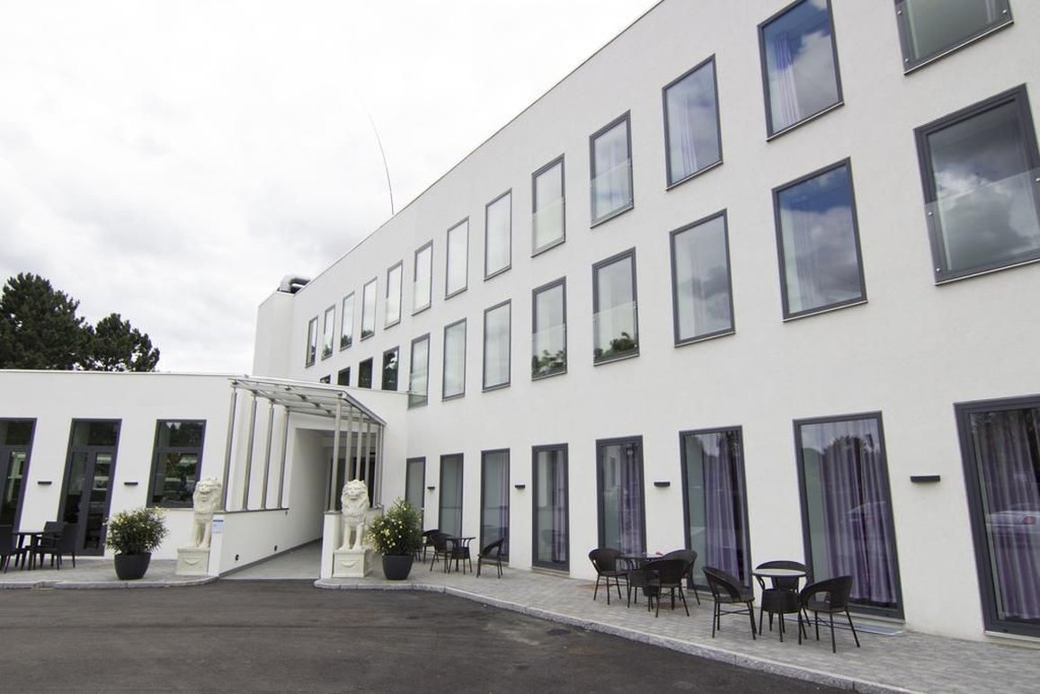 A Hotels 7/8
