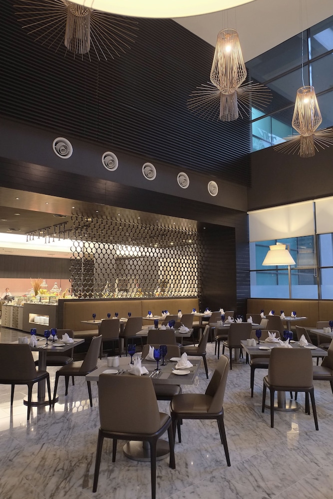 G Hotel Gurney 50/60
