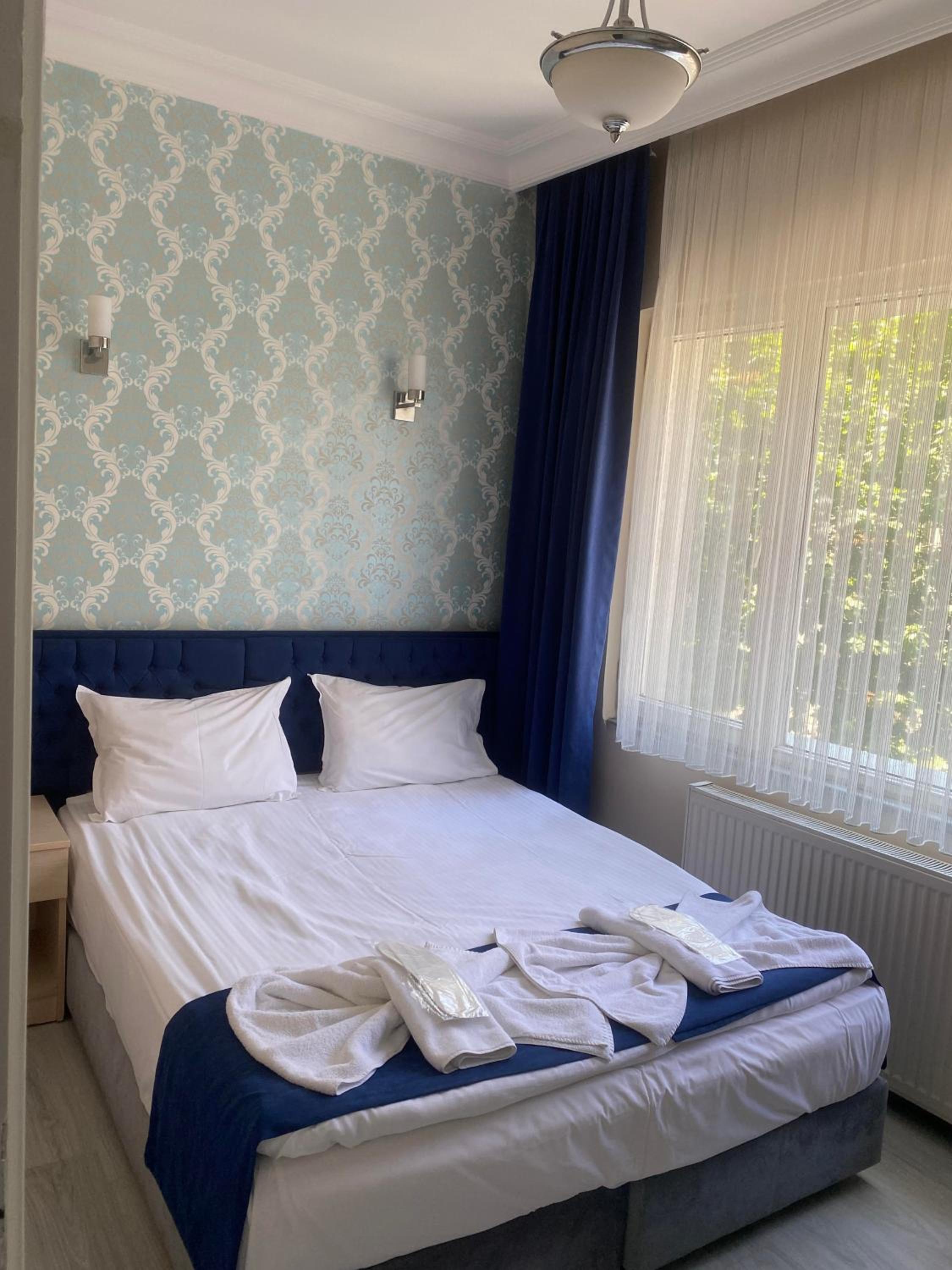 Standard, Double Bed