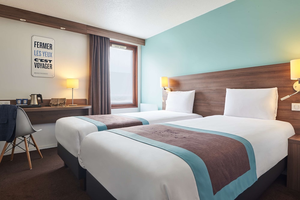 Standard, Twin Beds