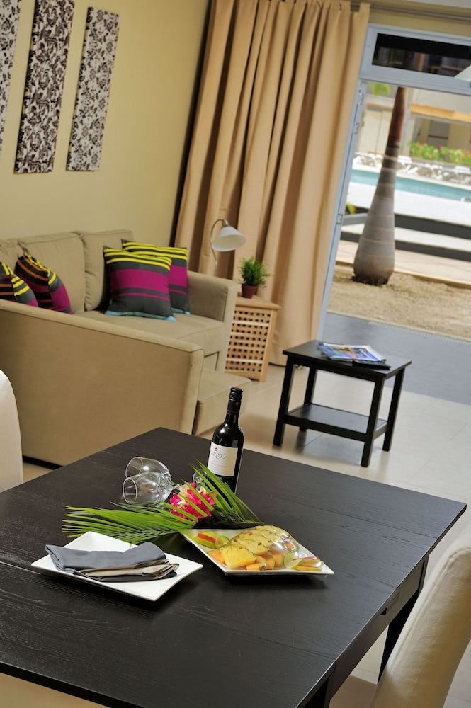 Eden Beach Resort 50/63