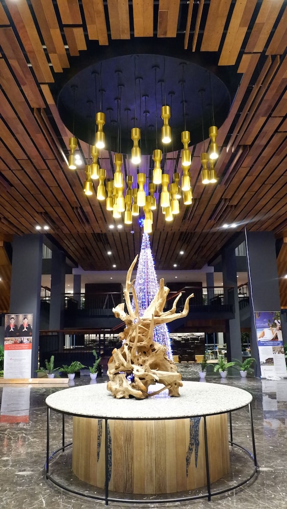 Swiss Belresort Belitung 56/73