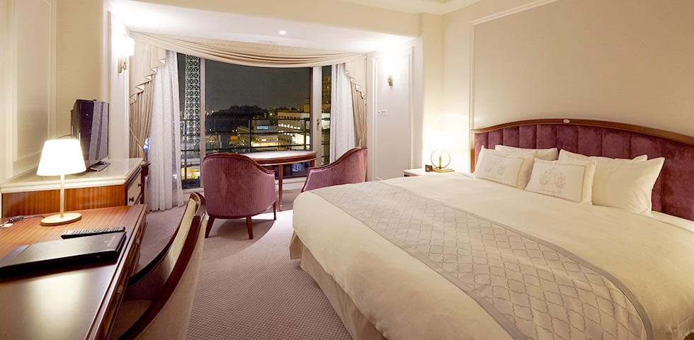 Tower, Double Bed, Tower Side