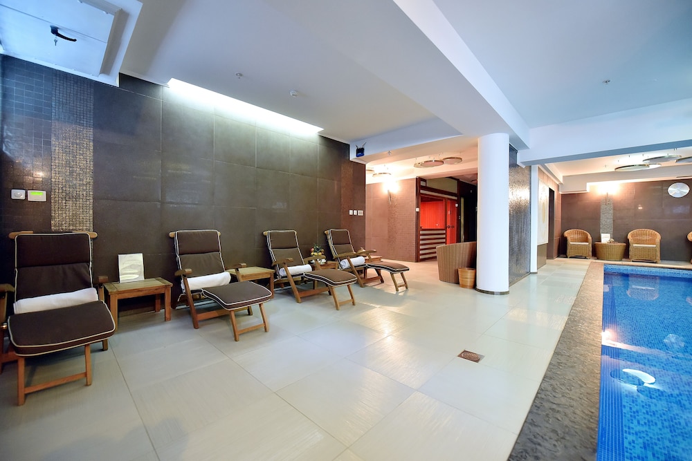 Ziya Hotel 60/67