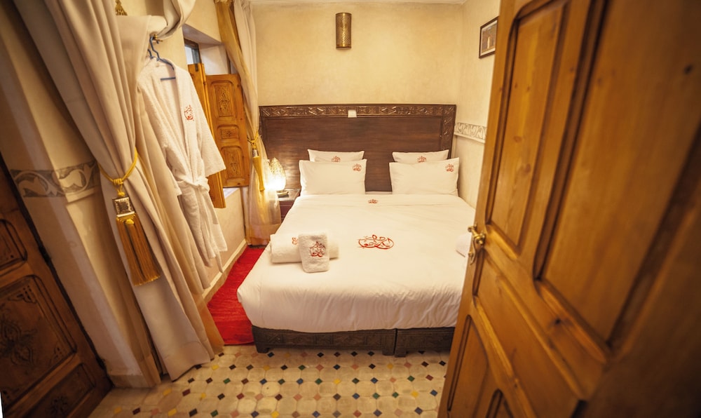 Riad Ikalimo 1 7/50